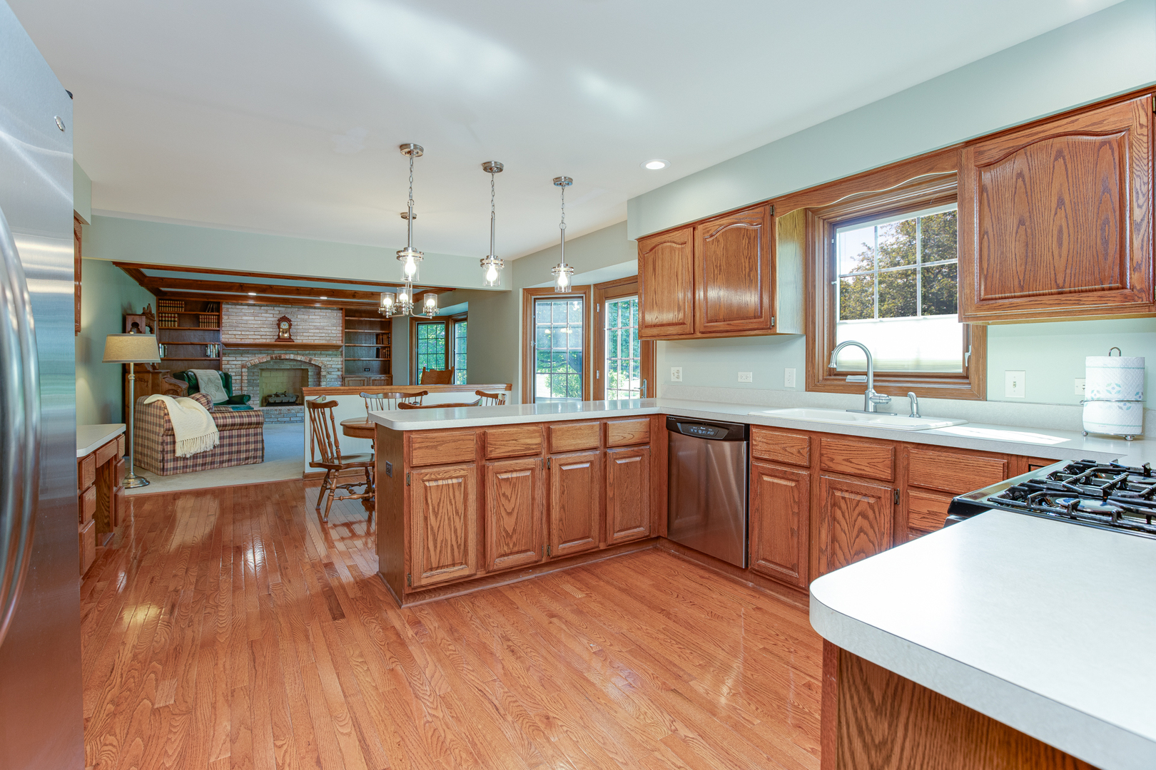 27W277 Waterford Drive, Winfield, IL 60190