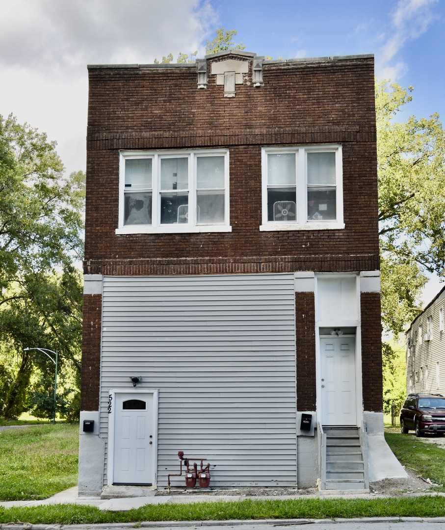 522 W 81st Street #1, Chicago, IL 60619