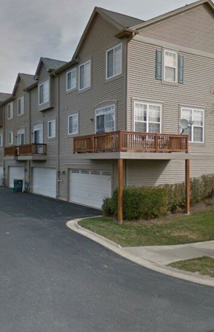 228 STATION PARK Circle, Grayslake, IL 60030