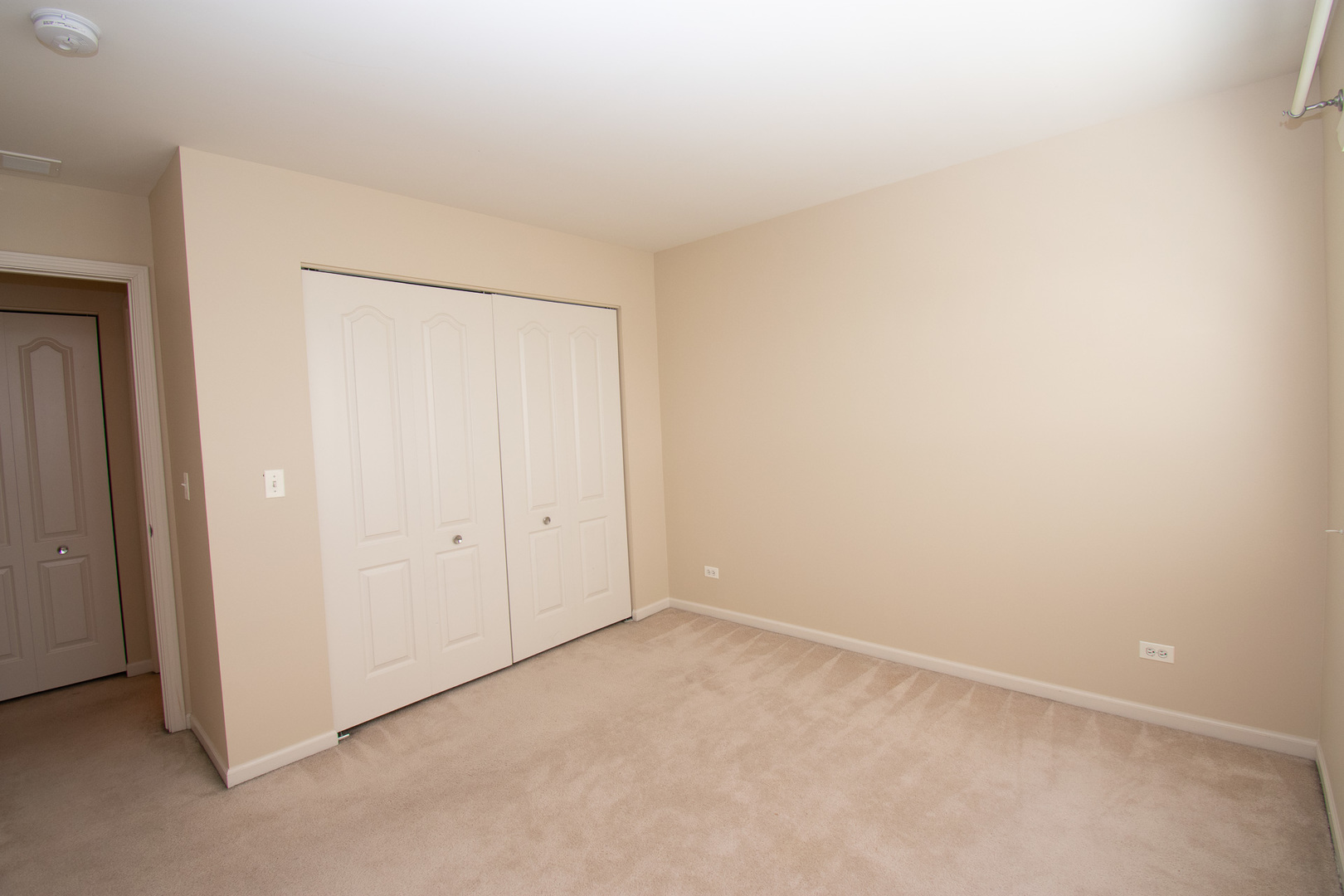 228 STATION PARK Circle, Grayslake, IL 60030