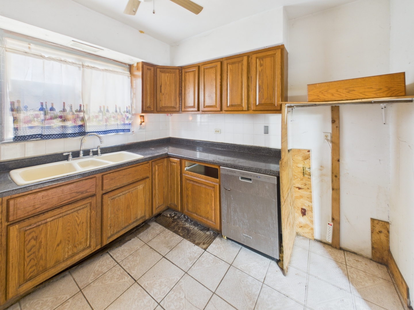 1812 S 20th Avenue, Maywood, IL 60153