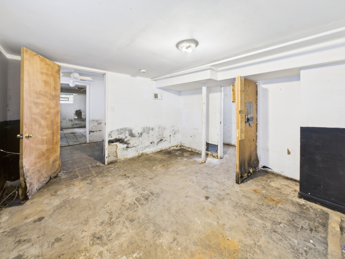 1812 S 20th Avenue, Maywood, IL 60153