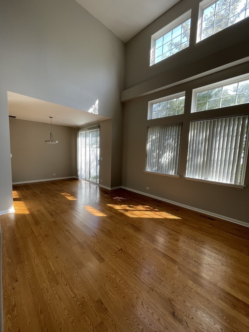 1465 N Waterbury Circle, Palatine, IL 60074