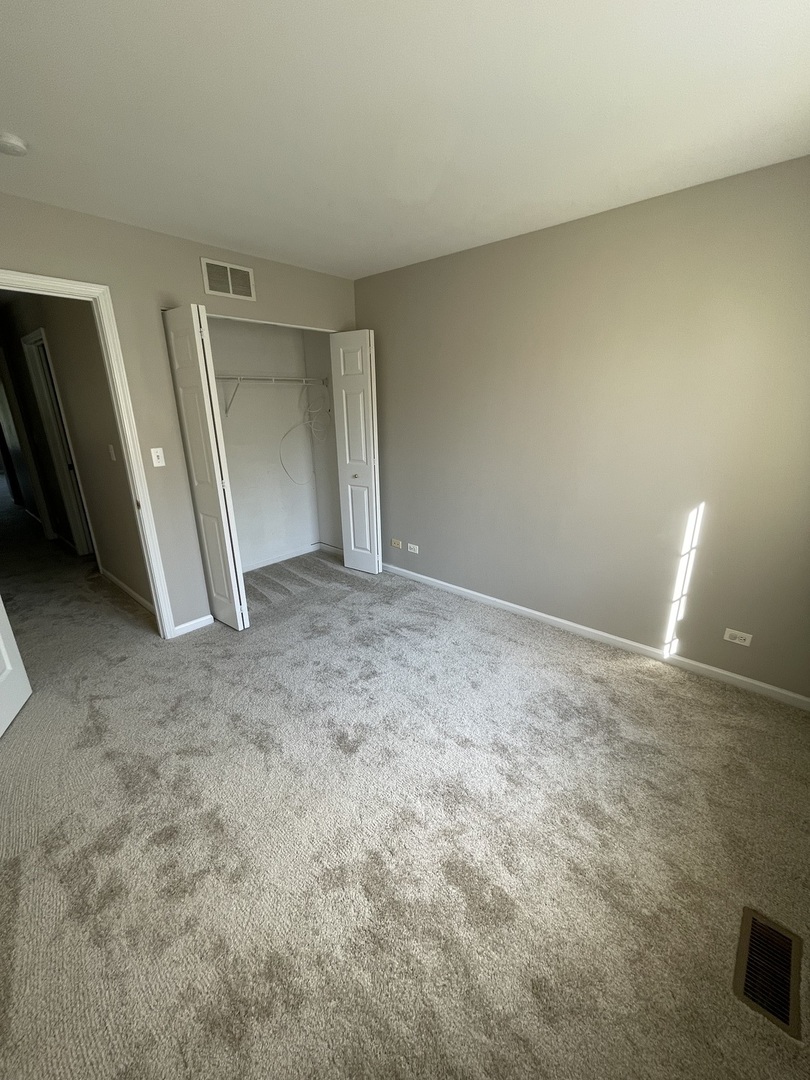 1465 N Waterbury Circle, Palatine, IL 60074