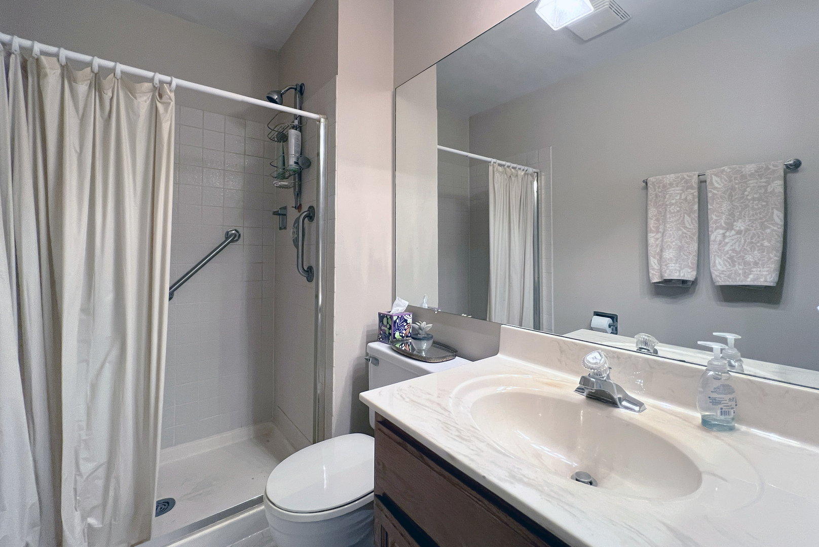 813 Stradford Circle #813, Buffalo Grove, IL 60089