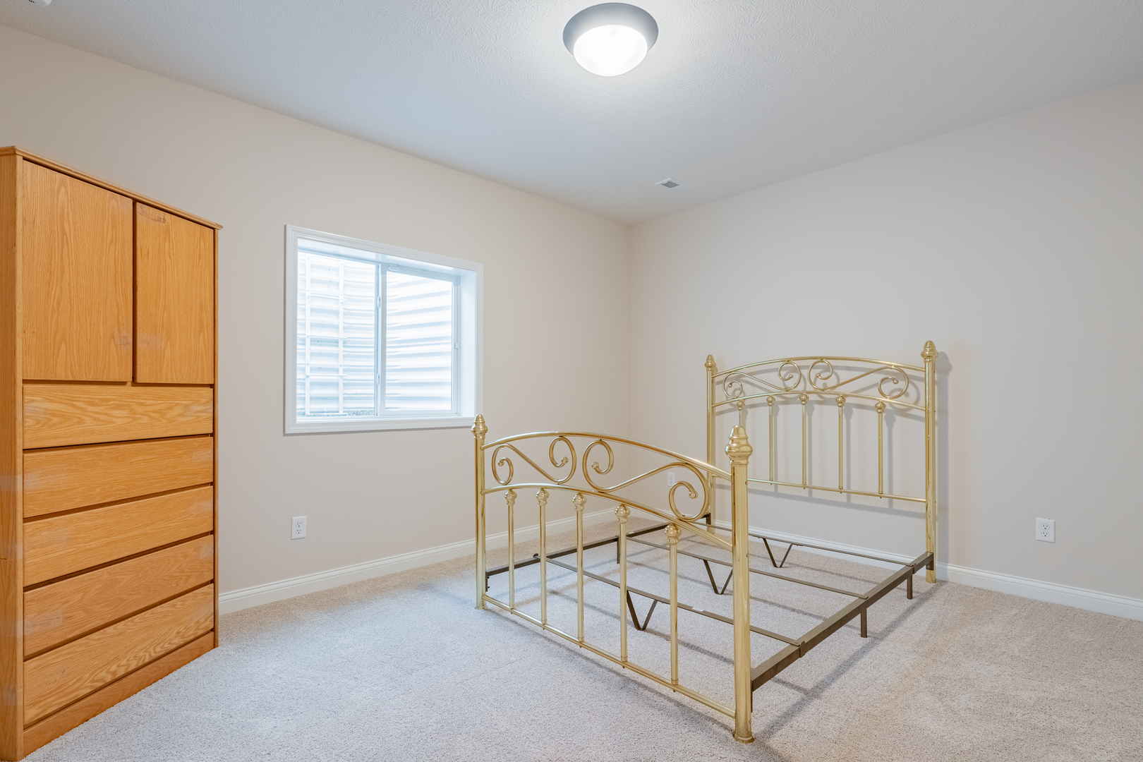 1906 Dunraven Road, Bloomington, IL 61704