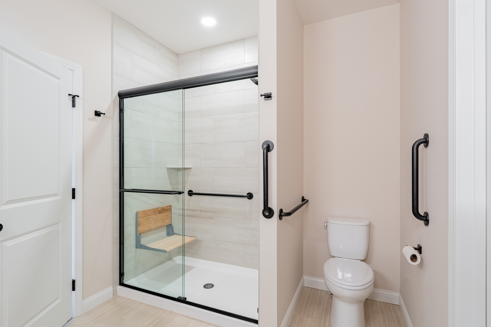 1906 Dunraven Road, Bloomington, IL 61704