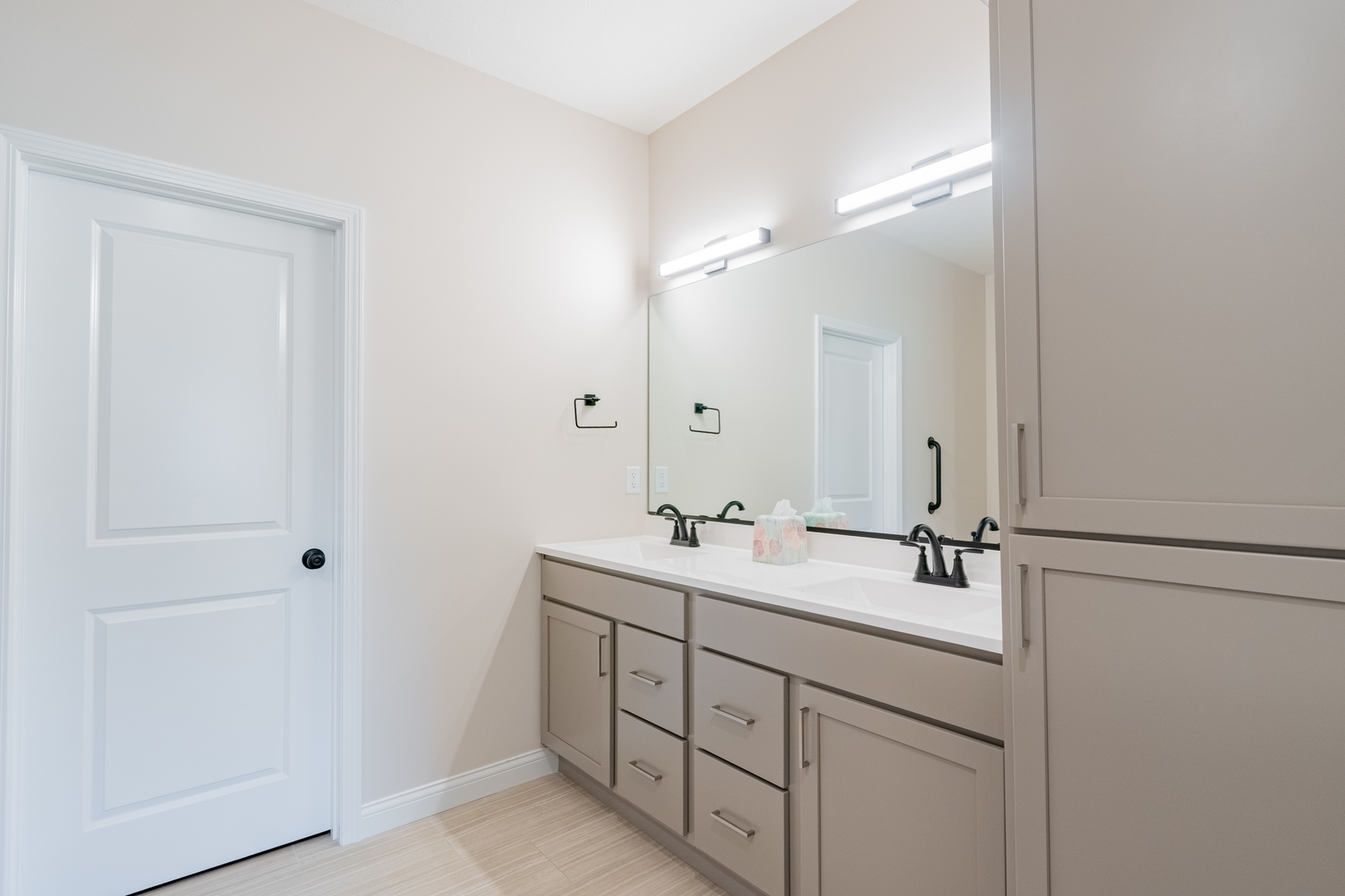 1906 Dunraven Road, Bloomington, IL 61704