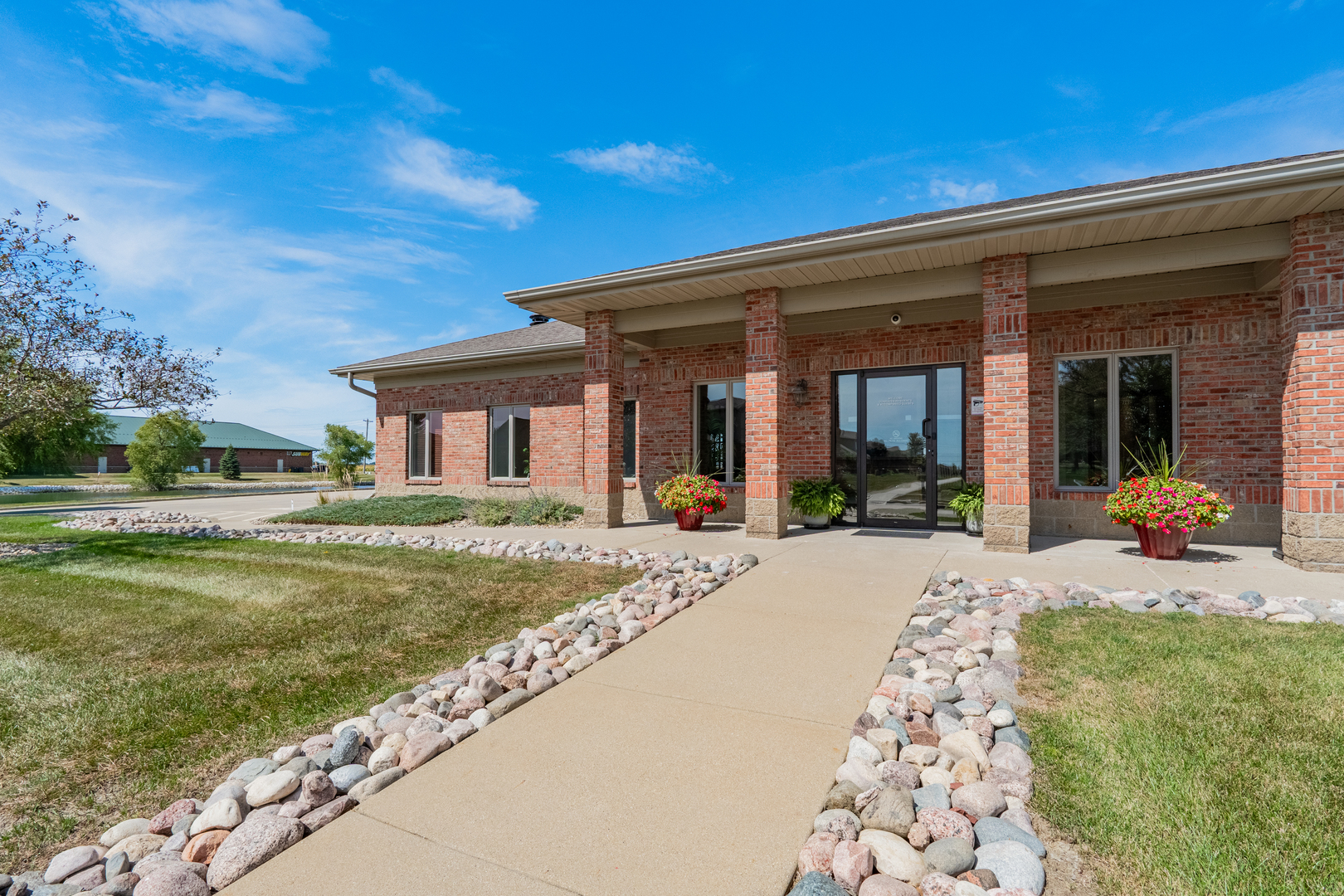 1906 Dunraven Road, Bloomington, IL 61704