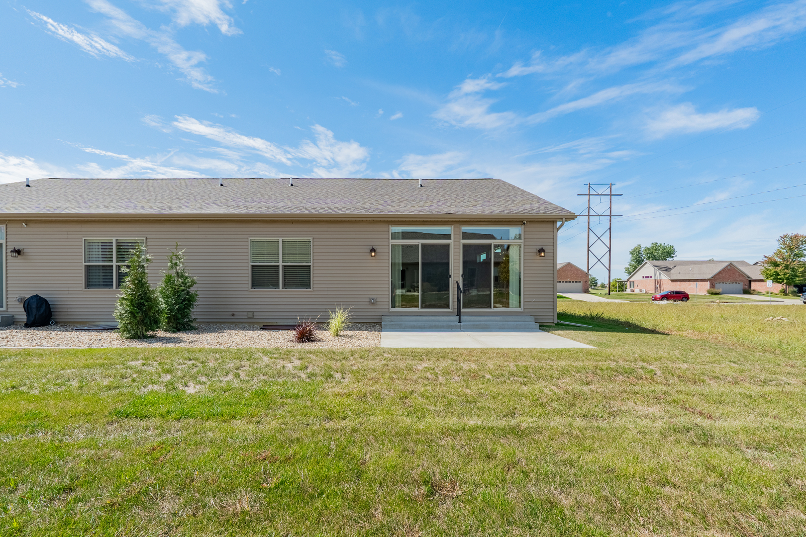 1906 Dunraven Road, Bloomington, IL 61704