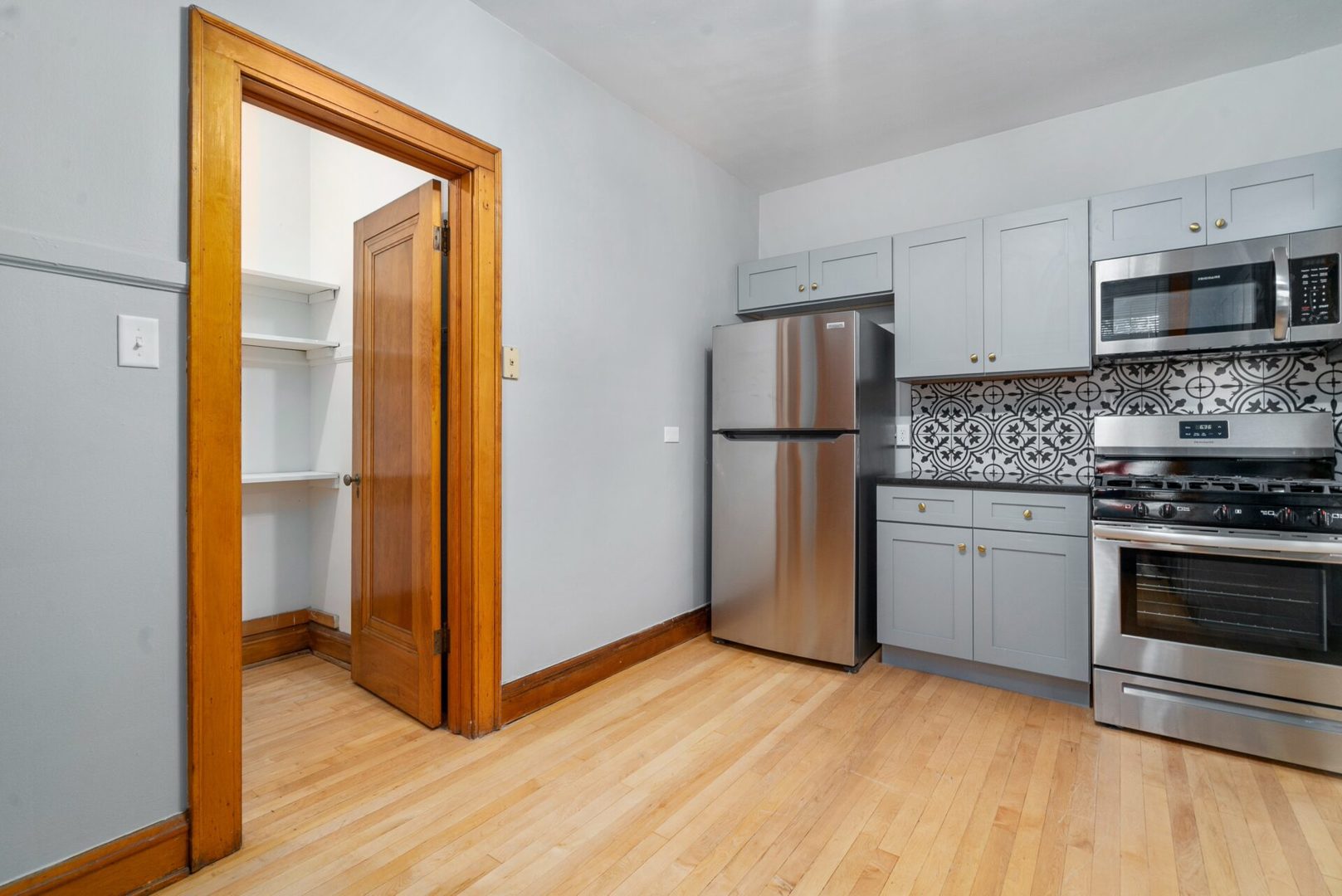 530 Hillside Avenue #1-N, Glen Ellyn, IL 60137