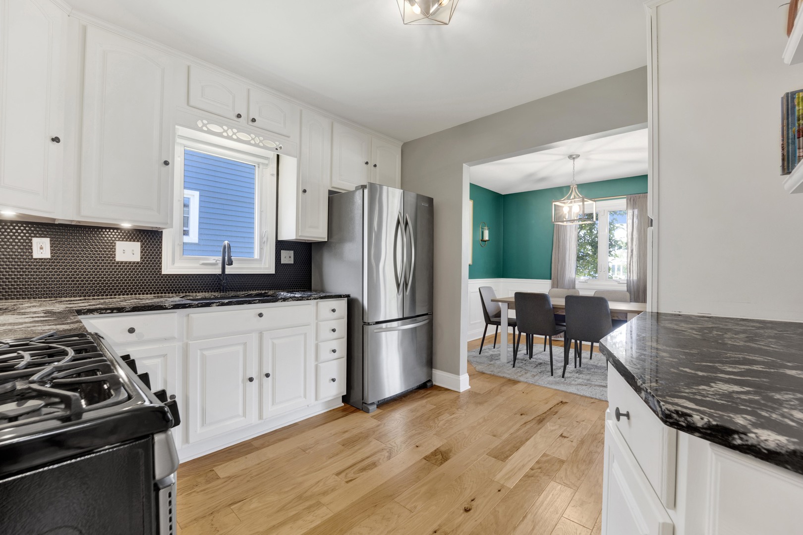 1135 Carol Street, Downers Grove, IL 60516