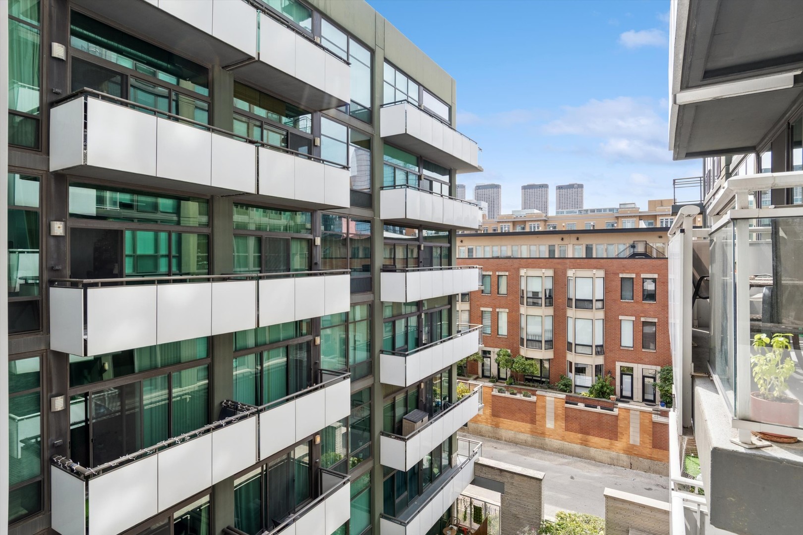 660 W Wayman Street #501, Chicago, IL 60661