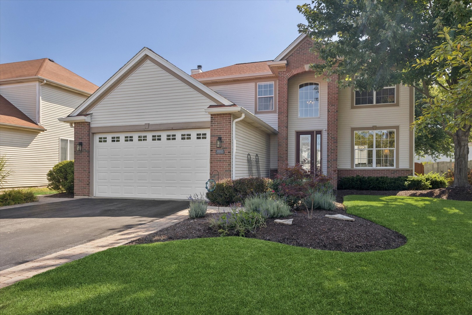 12225 S Shagbark Drive, Plainfield, IL 60585