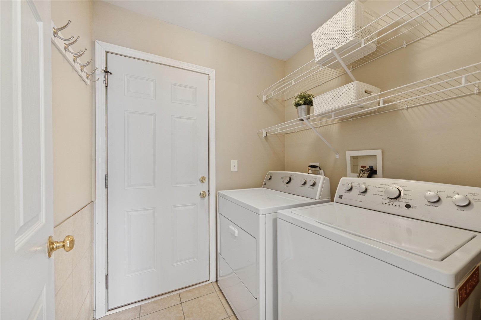 12225 S Shagbark Drive, Plainfield, IL 60585