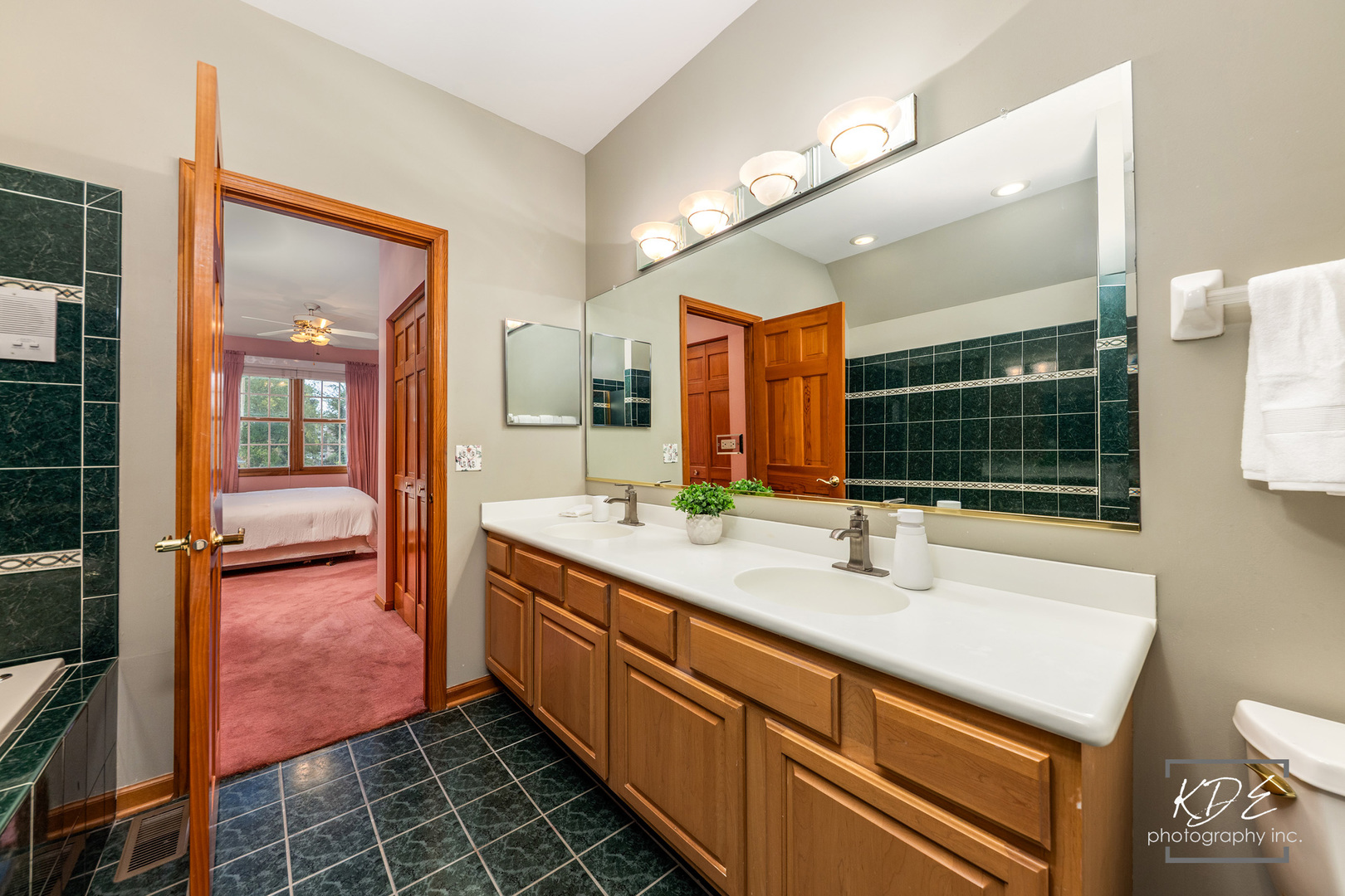 4258 Stableford Lane, Naperville, IL 60564