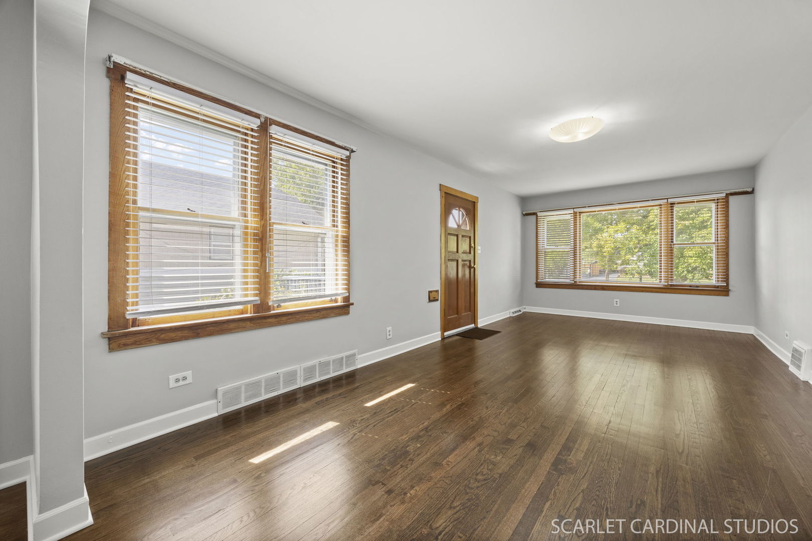 727 S Oakland Avenue, Villa Park, IL 60181