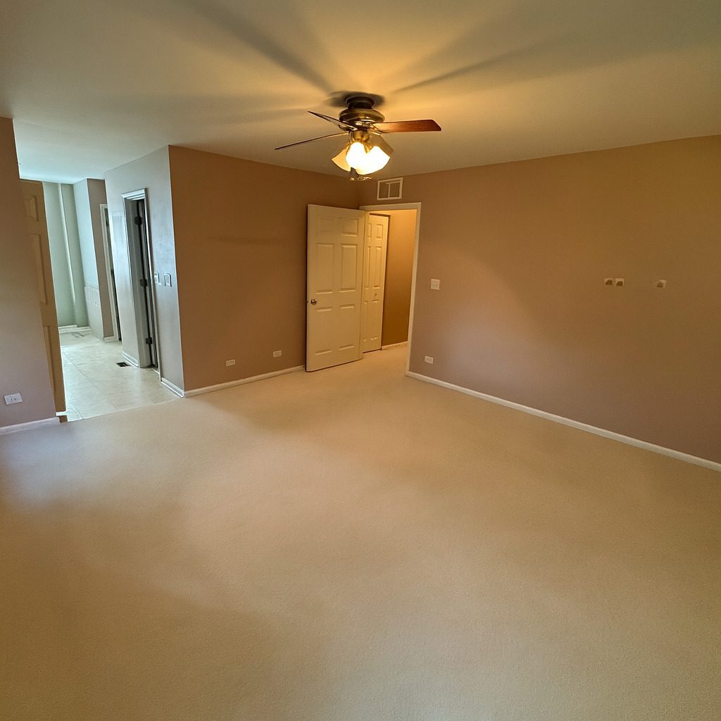 313 Kensington Drive, Oswego, IL 60543