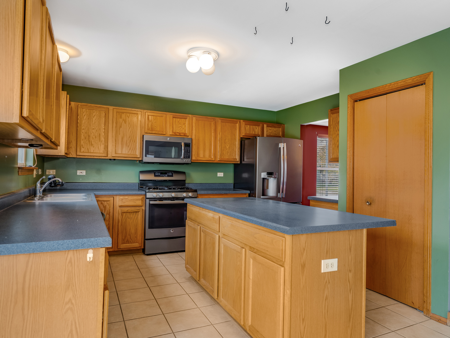 1910 Arbor Fields Drive, Plainfield, IL 60586