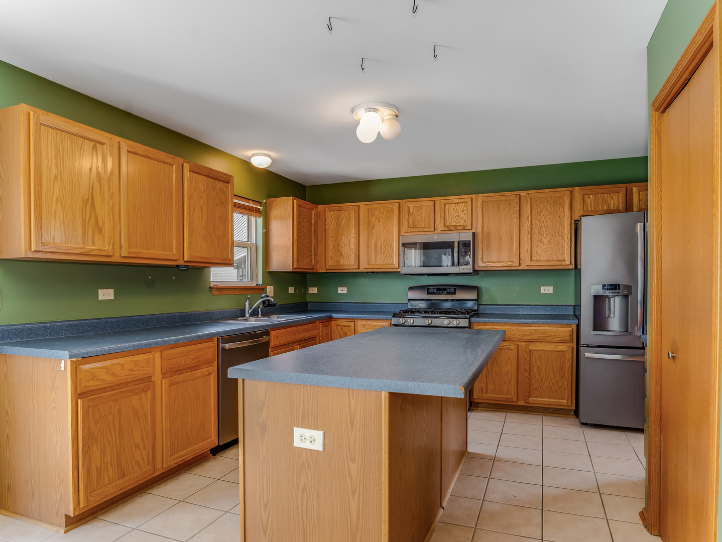 1910 Arbor Fields Drive, Plainfield, IL 60586