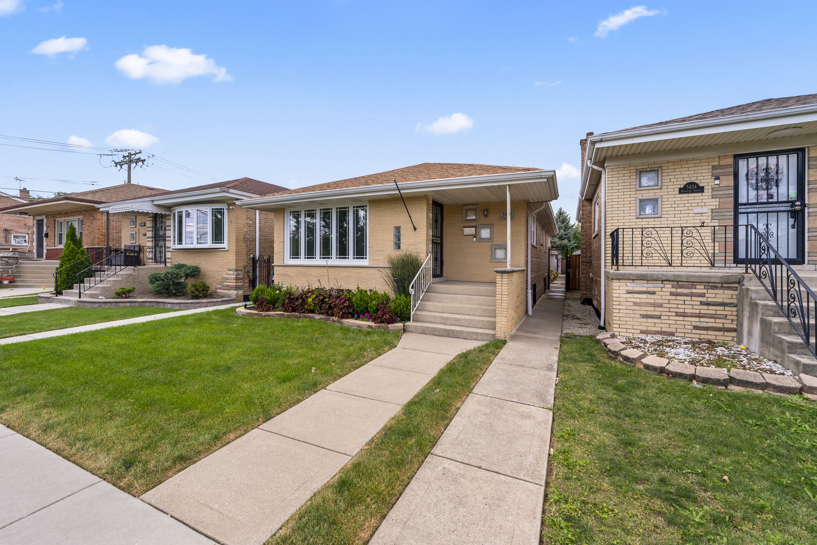 5438 S Komensky Avenue, Chicago, IL 60632