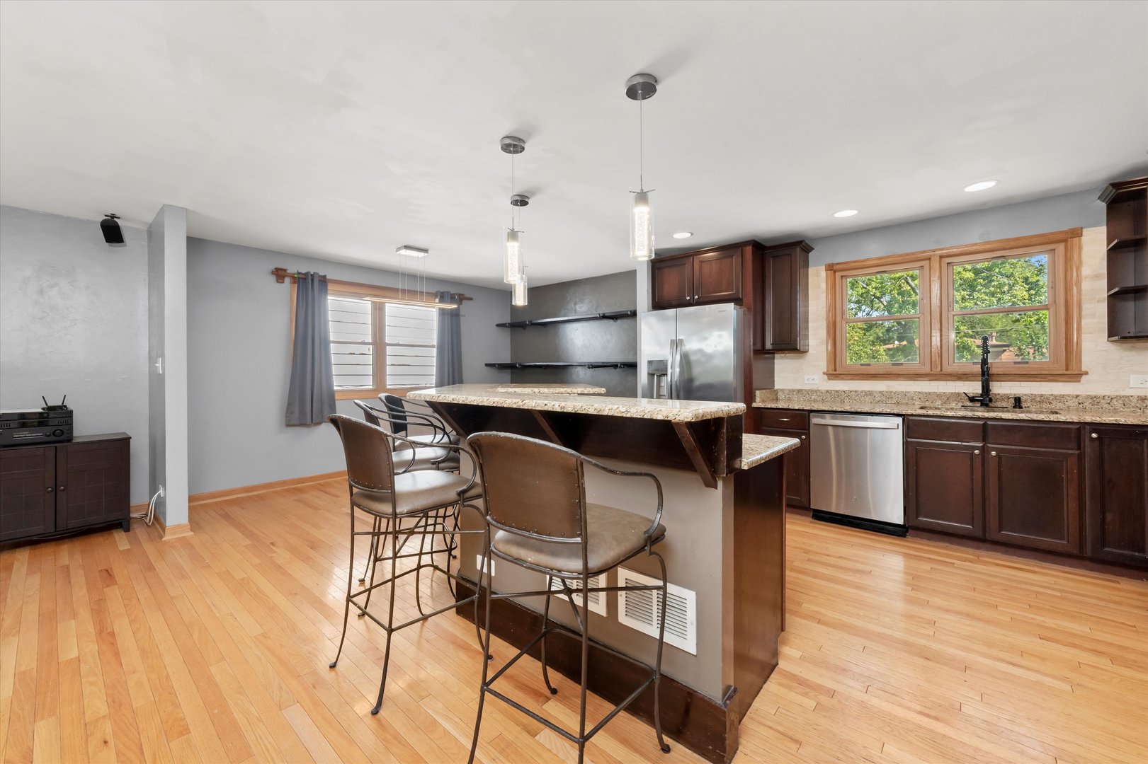 17707 71st Avenue, Tinley Park, IL 60477