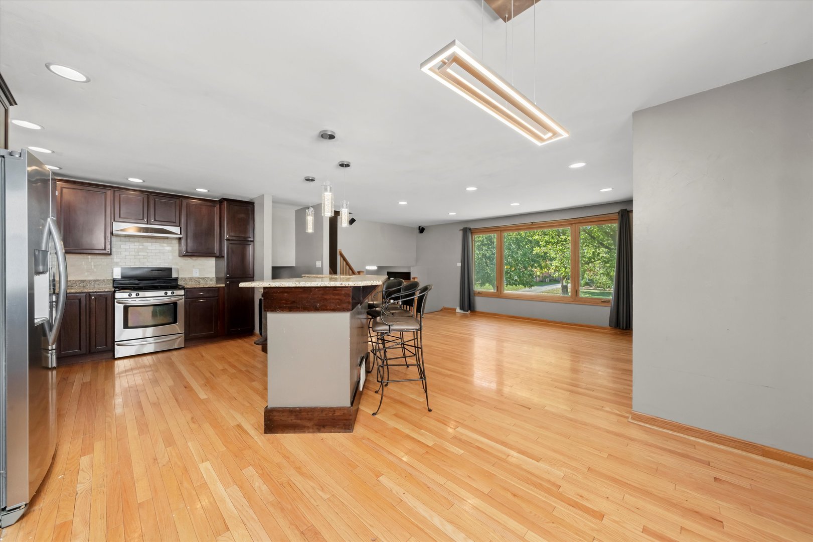 17707 71st Avenue, Tinley Park, IL 60477