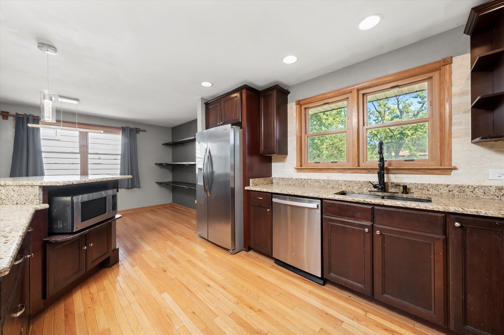 17707 71st Avenue, Tinley Park, IL 60477
