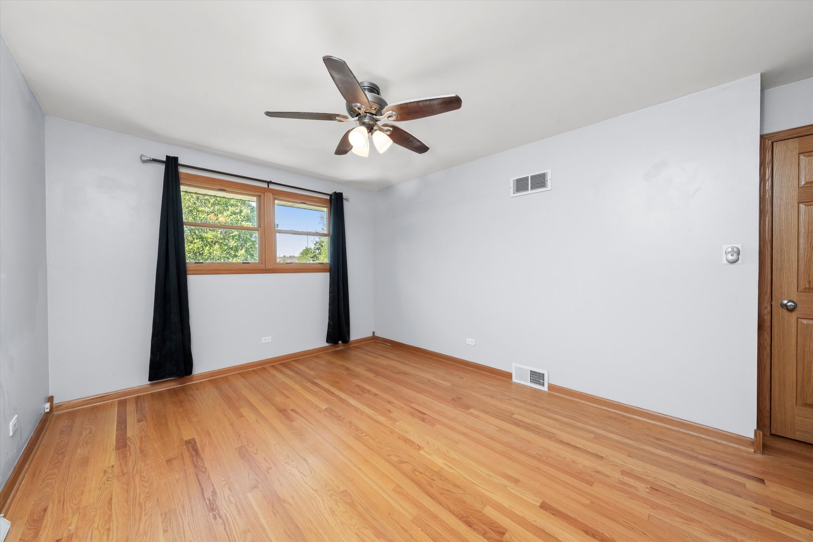 17707 71st Avenue, Tinley Park, IL 60477