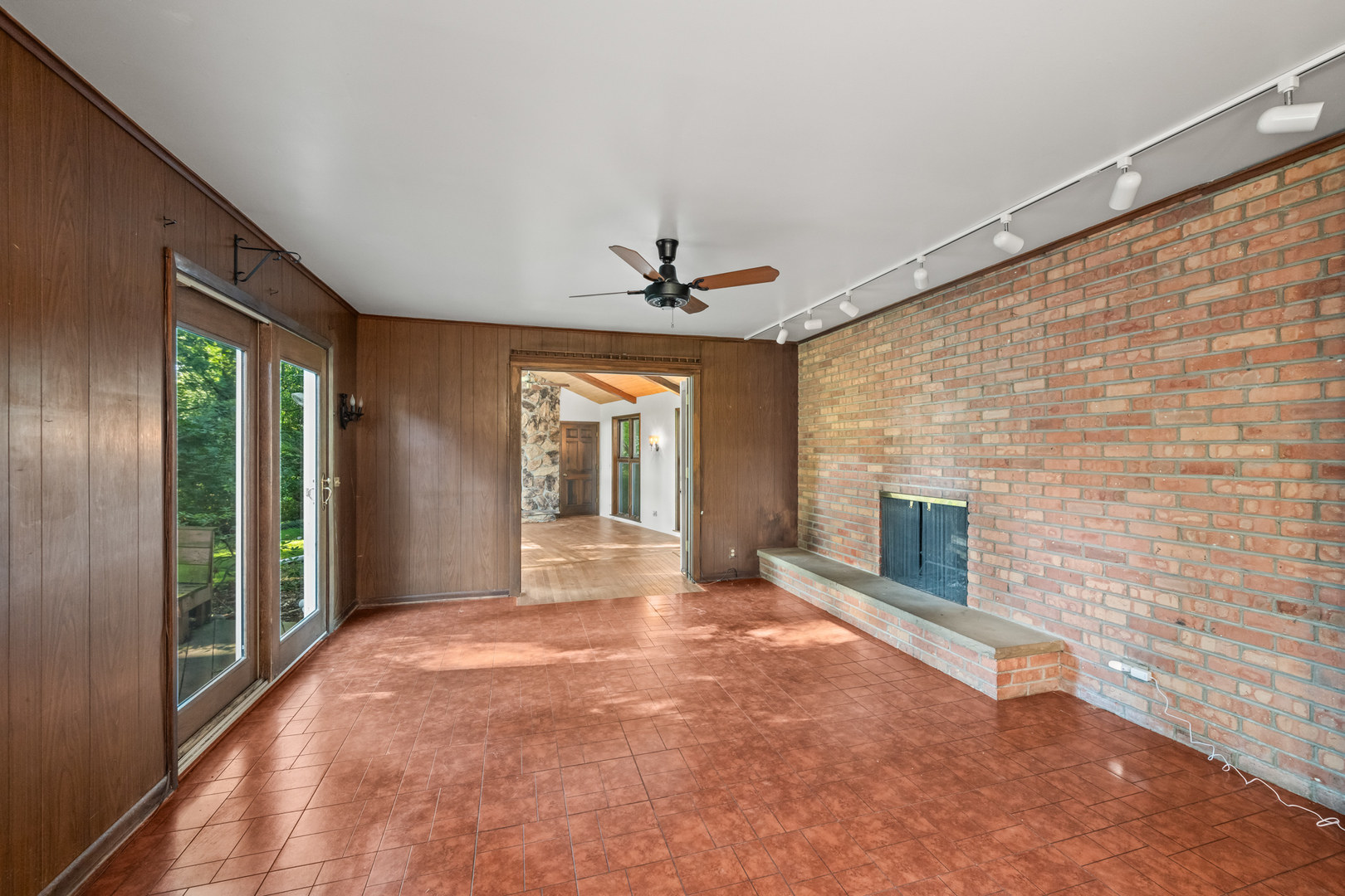 21 Ferndale Road, Deer Park, IL 60010