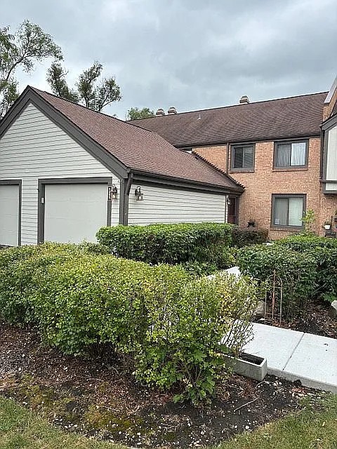 1357 Bristol Lane, Buffalo Grove, IL 60089