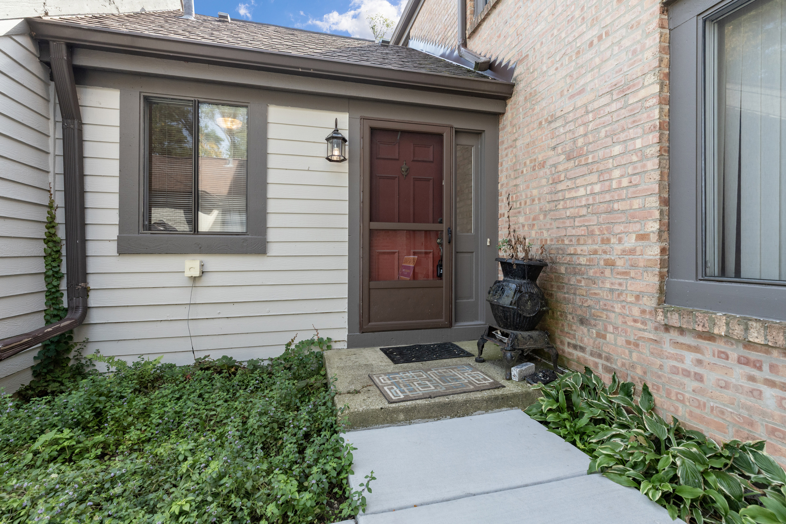 1357 Bristol Lane, Buffalo Grove, IL 60089
