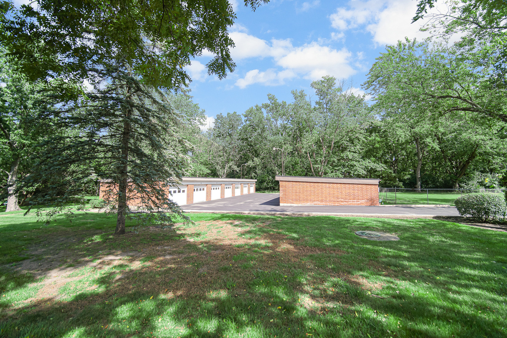 940 Holbrook Road #33A, Homewood, IL 60430