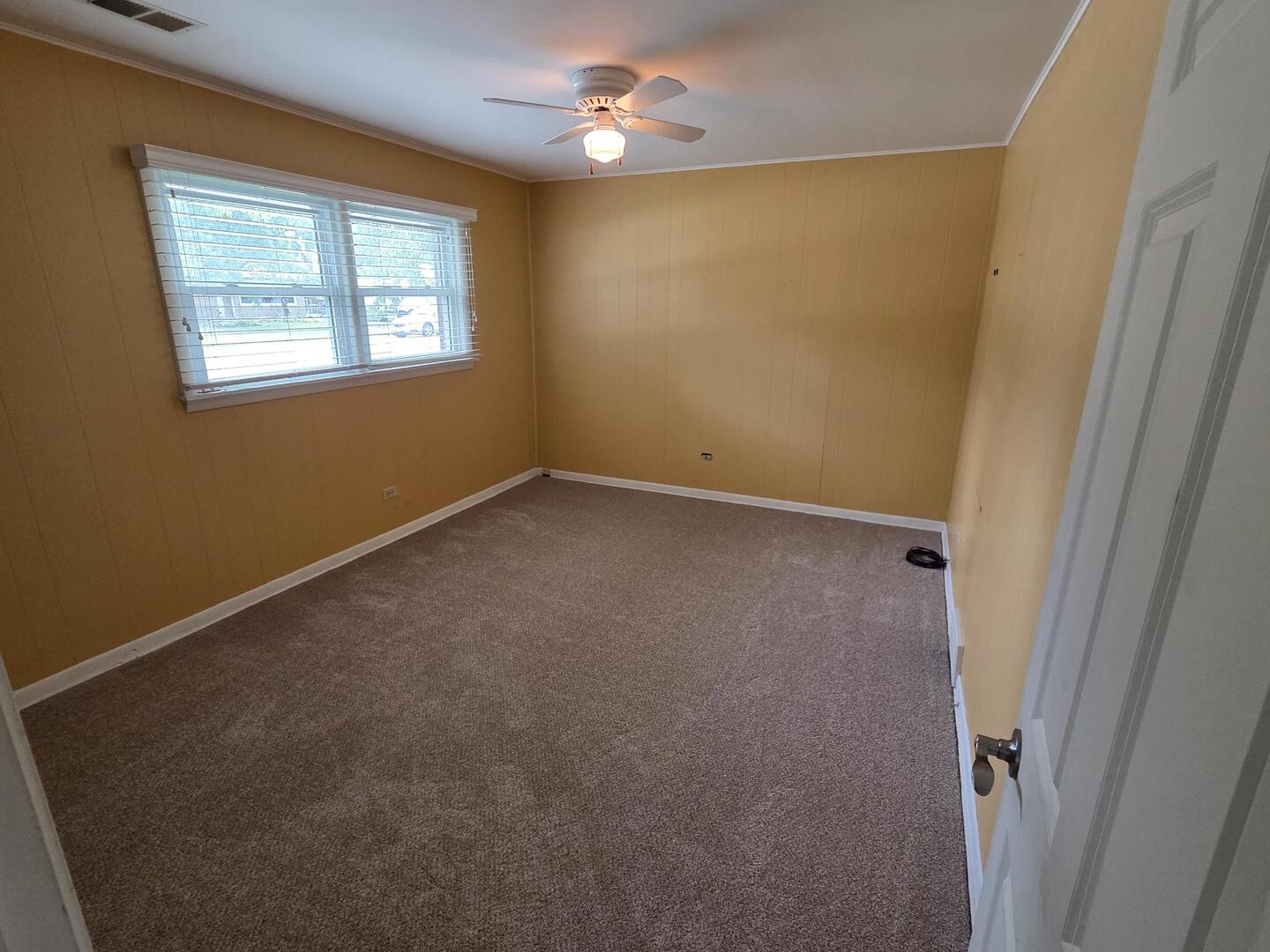 8900 W 93rd Street, Hickory Hills, IL 60457