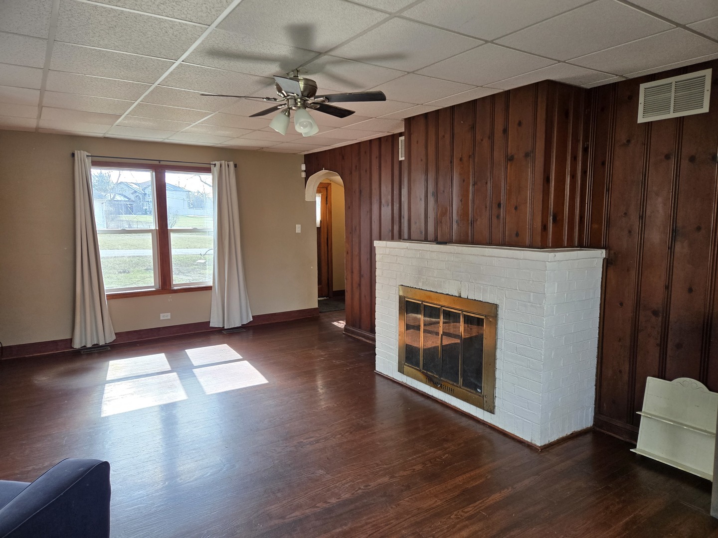 16517 Plainview Drive, Markham, IL 60428