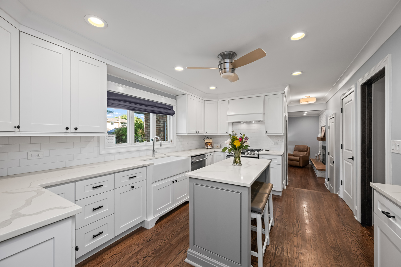 1306 S Walnut Avenue, Arlington Heights, IL 60005