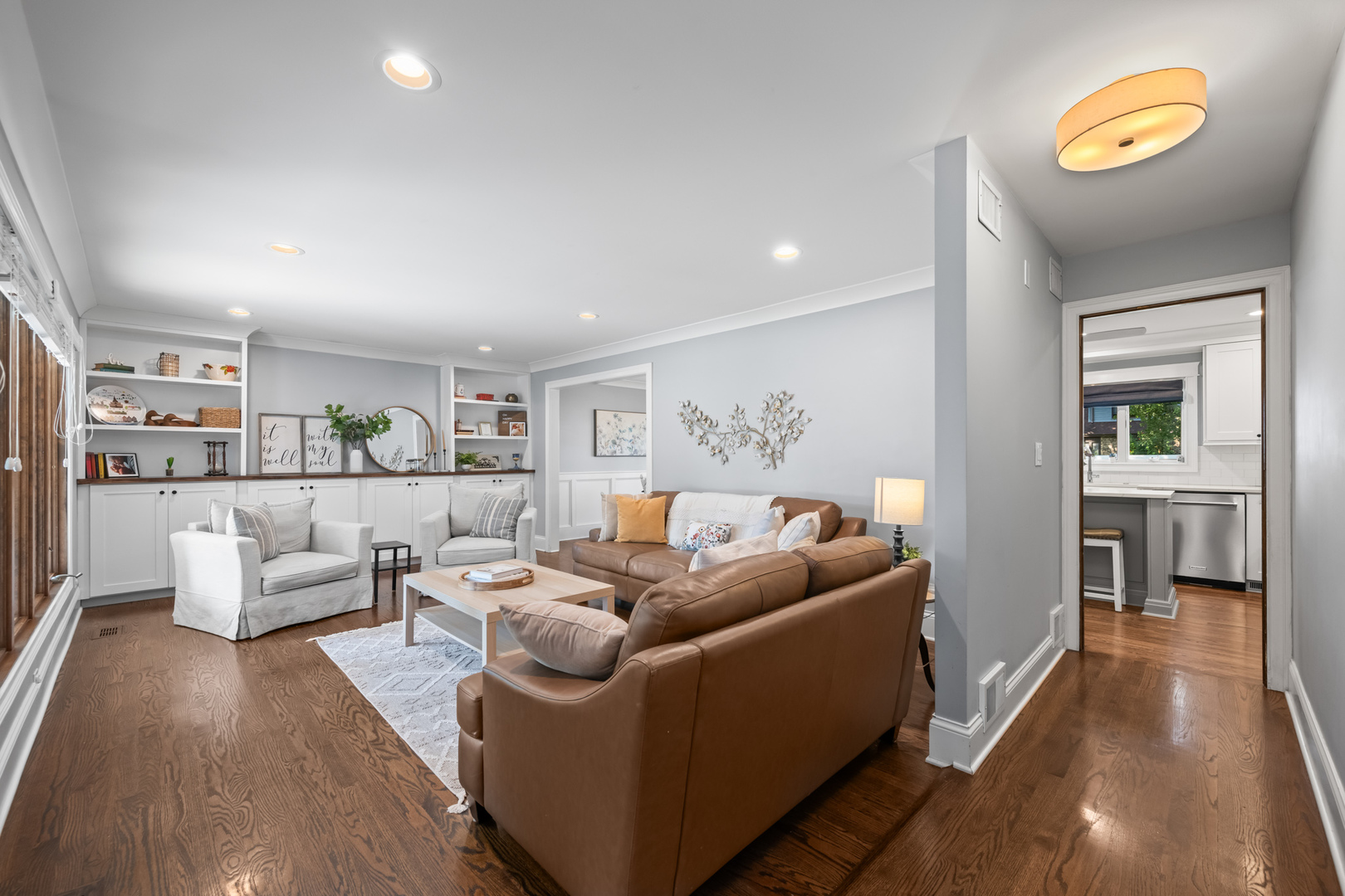 1306 S Walnut Avenue, Arlington Heights, IL 60005