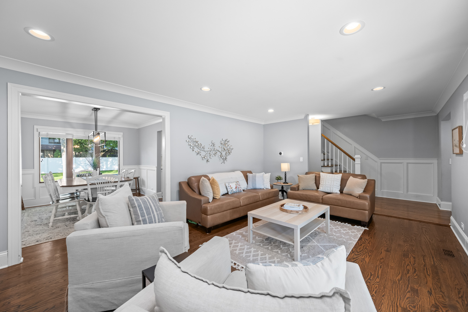 1306 S Walnut Avenue, Arlington Heights, IL 60005