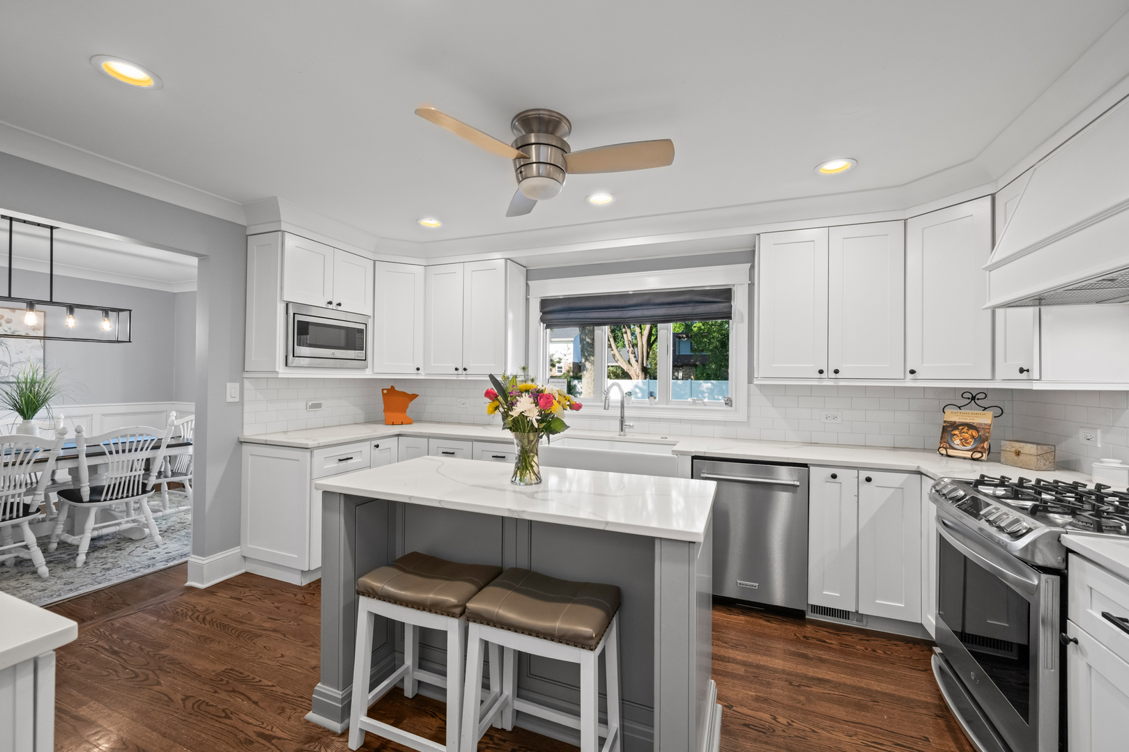 1306 S Walnut Avenue, Arlington Heights, IL 60005