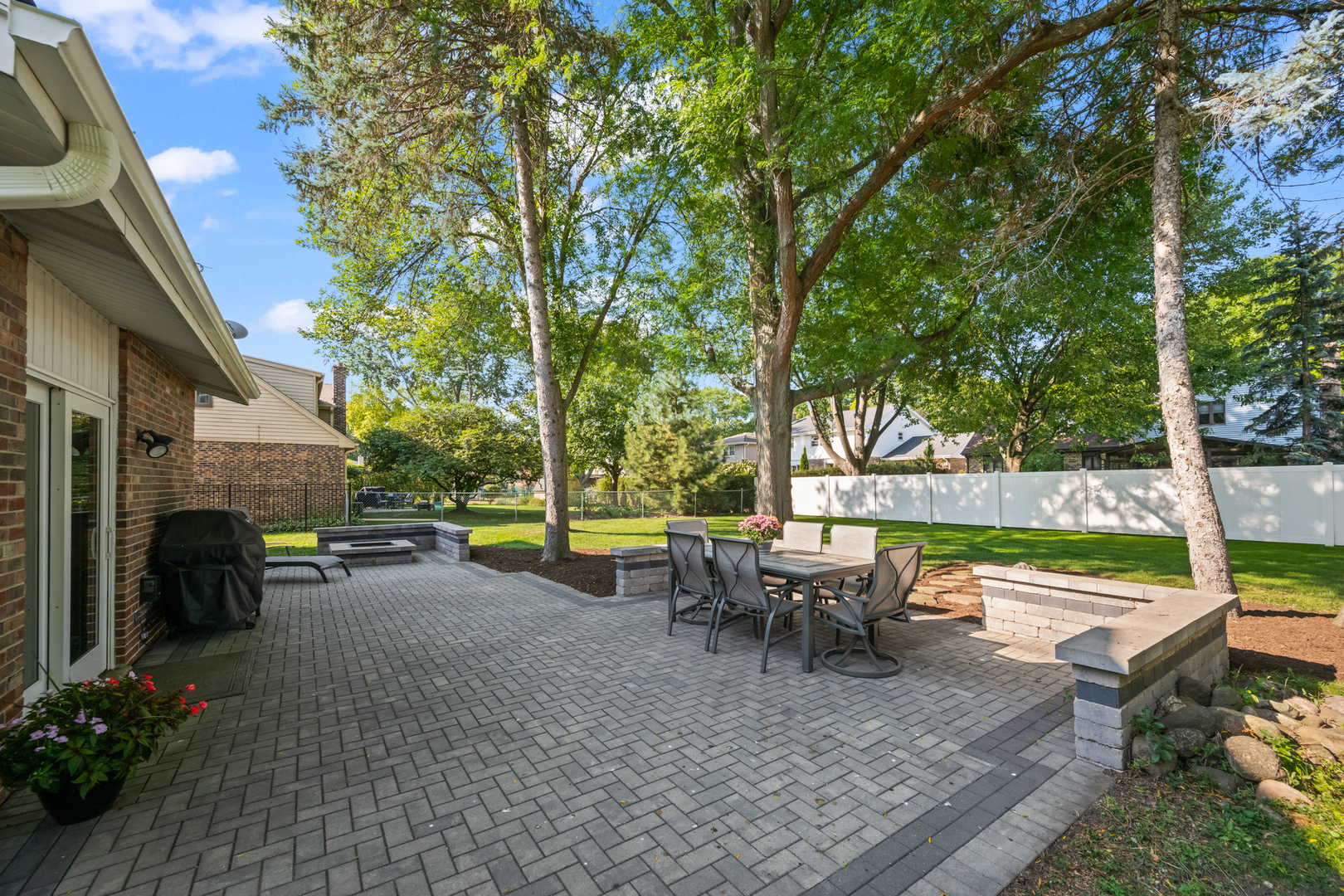 1306 S Walnut Avenue, Arlington Heights, IL 60005