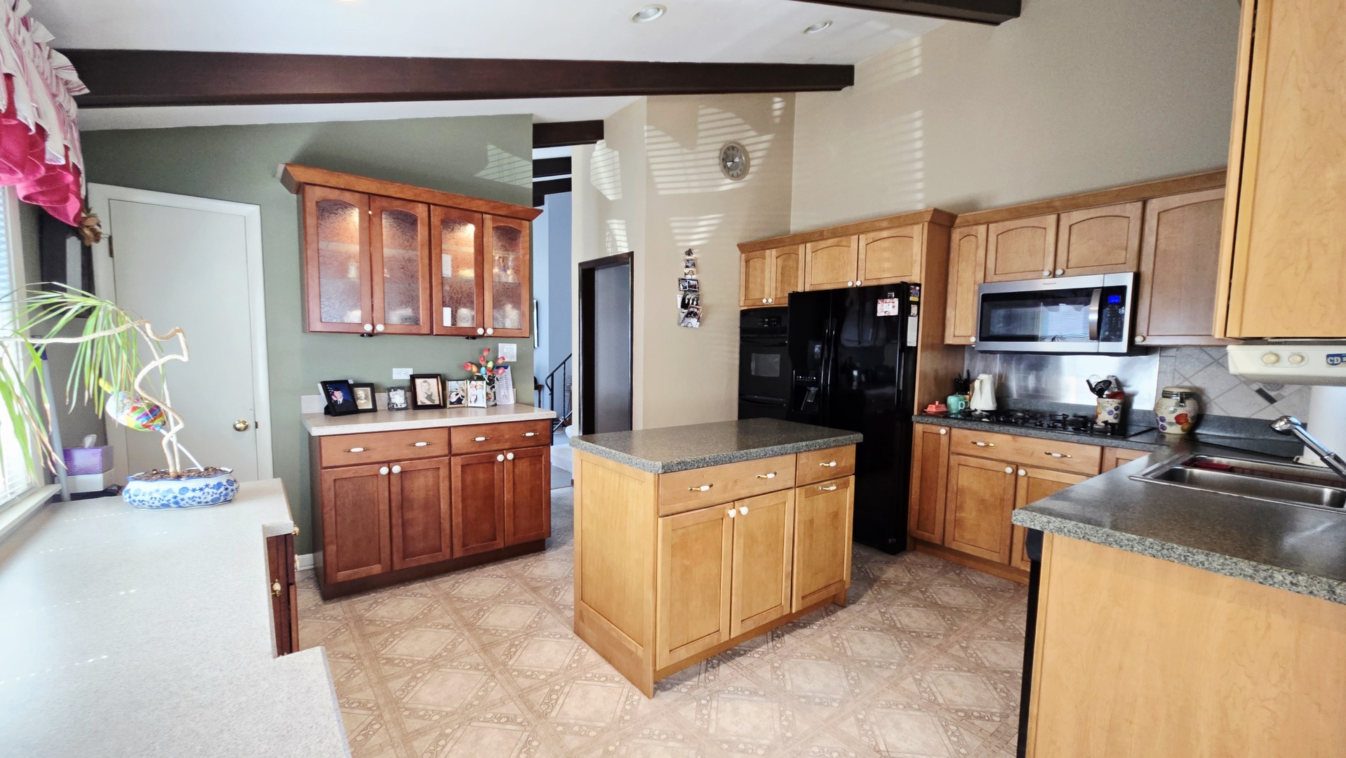 16911 Murphy Avenue, Hazel Crest, IL 60429