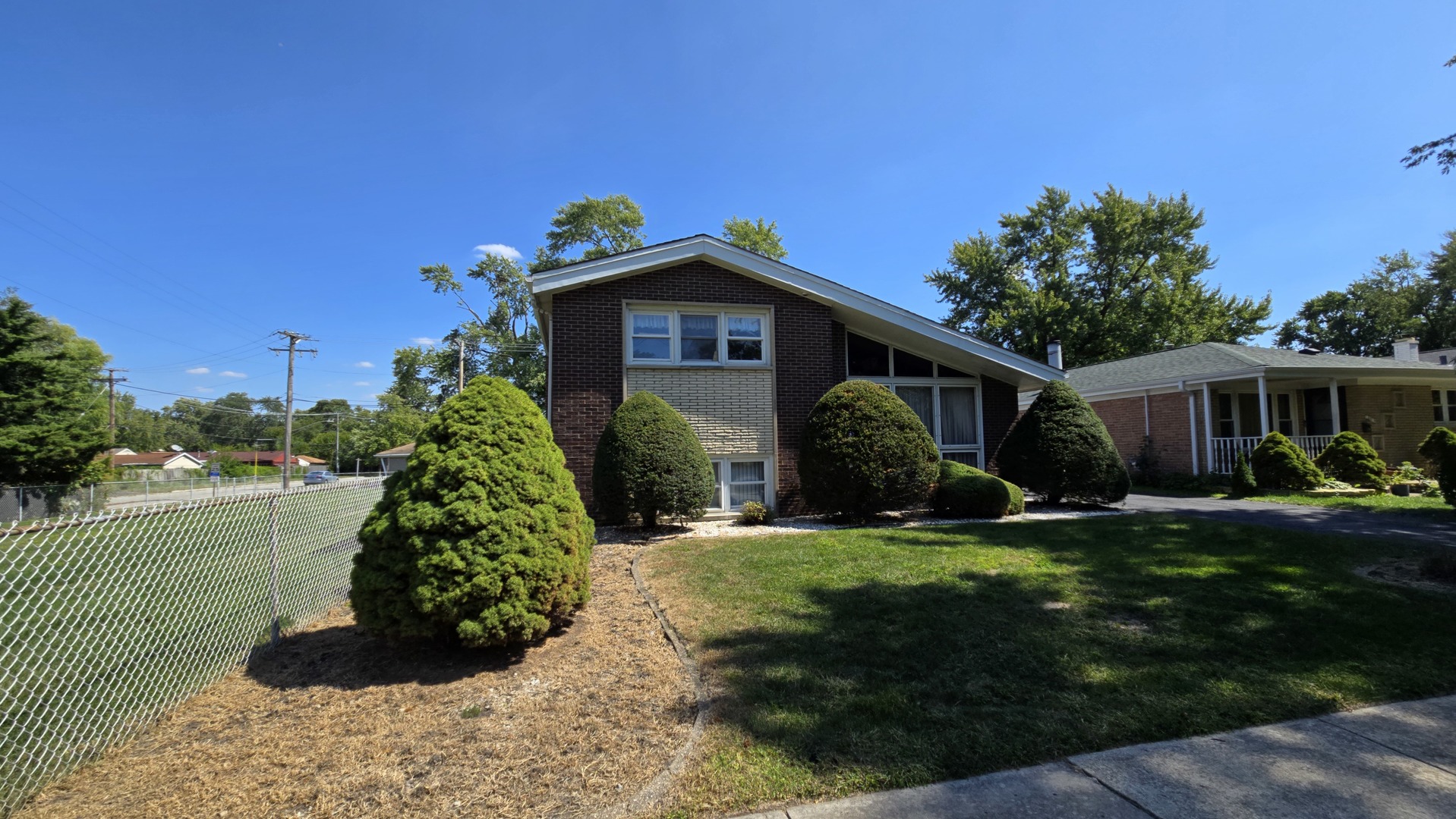 16911 Murphy Avenue, Hazel Crest, IL 60429