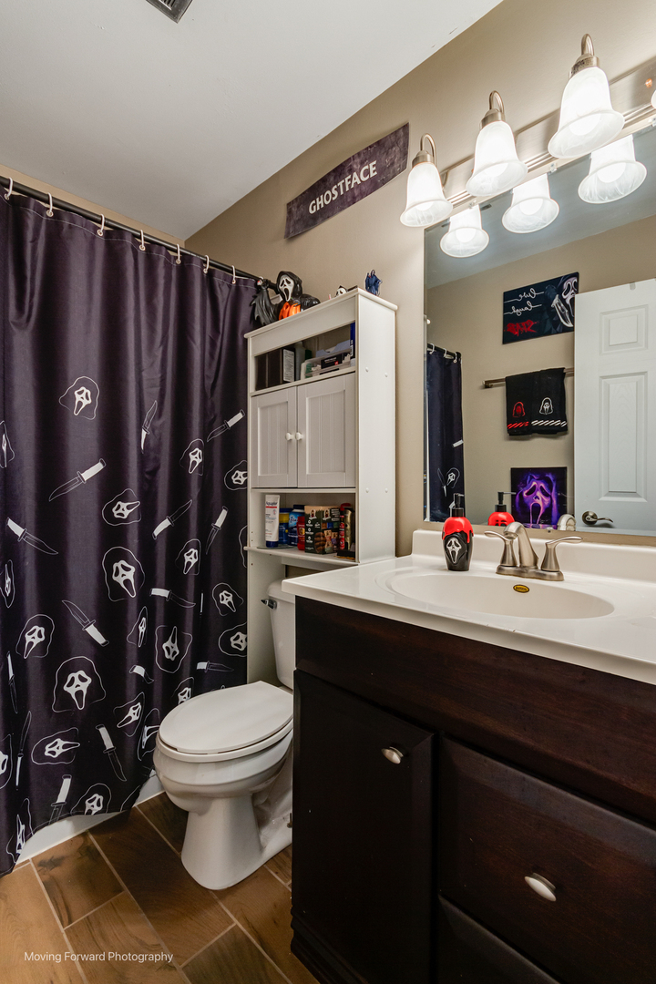 3S389 Chestnut Court, Warrenville, IL 60555
