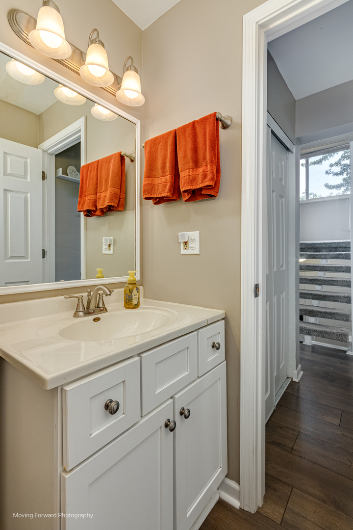 3S389 Chestnut Court, Warrenville, IL 60555