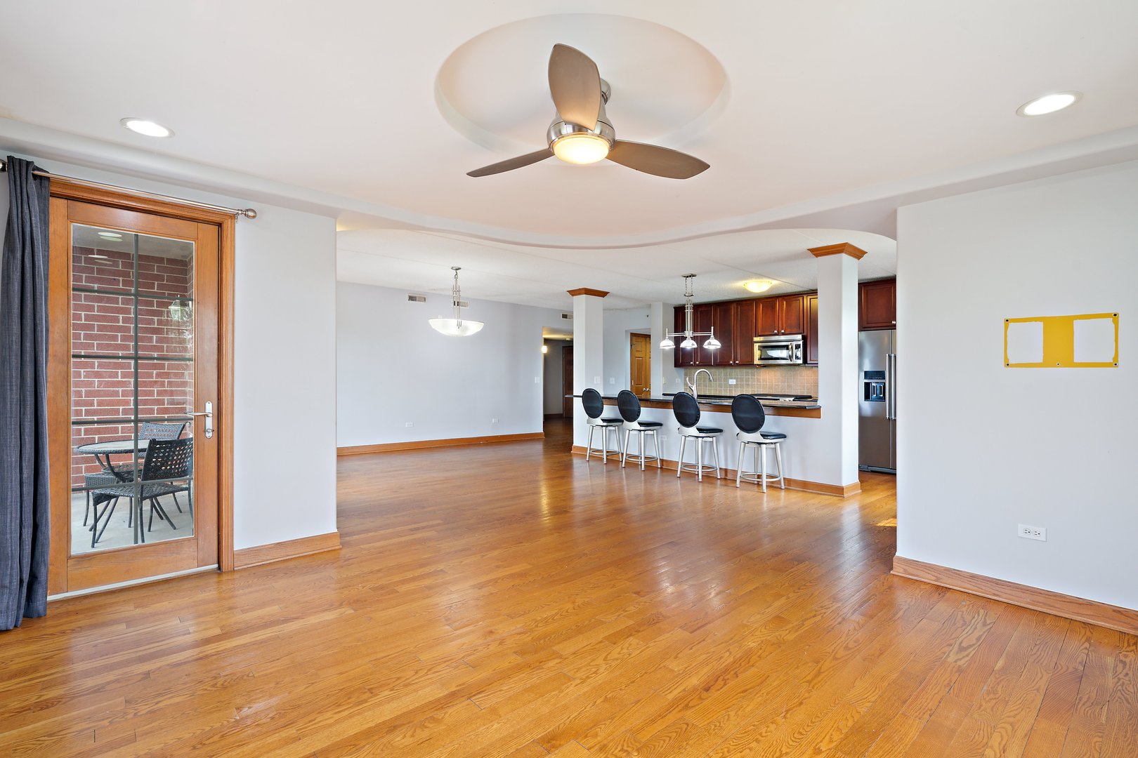 4833 N Olcott Avenue #307, Harwood Heights, IL 60706