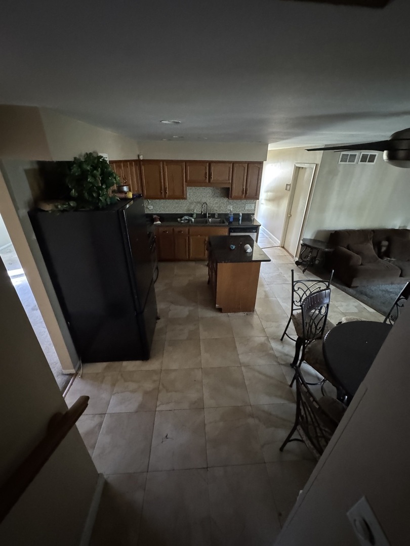 2111 E 172nd Street, South Holland, IL 60473