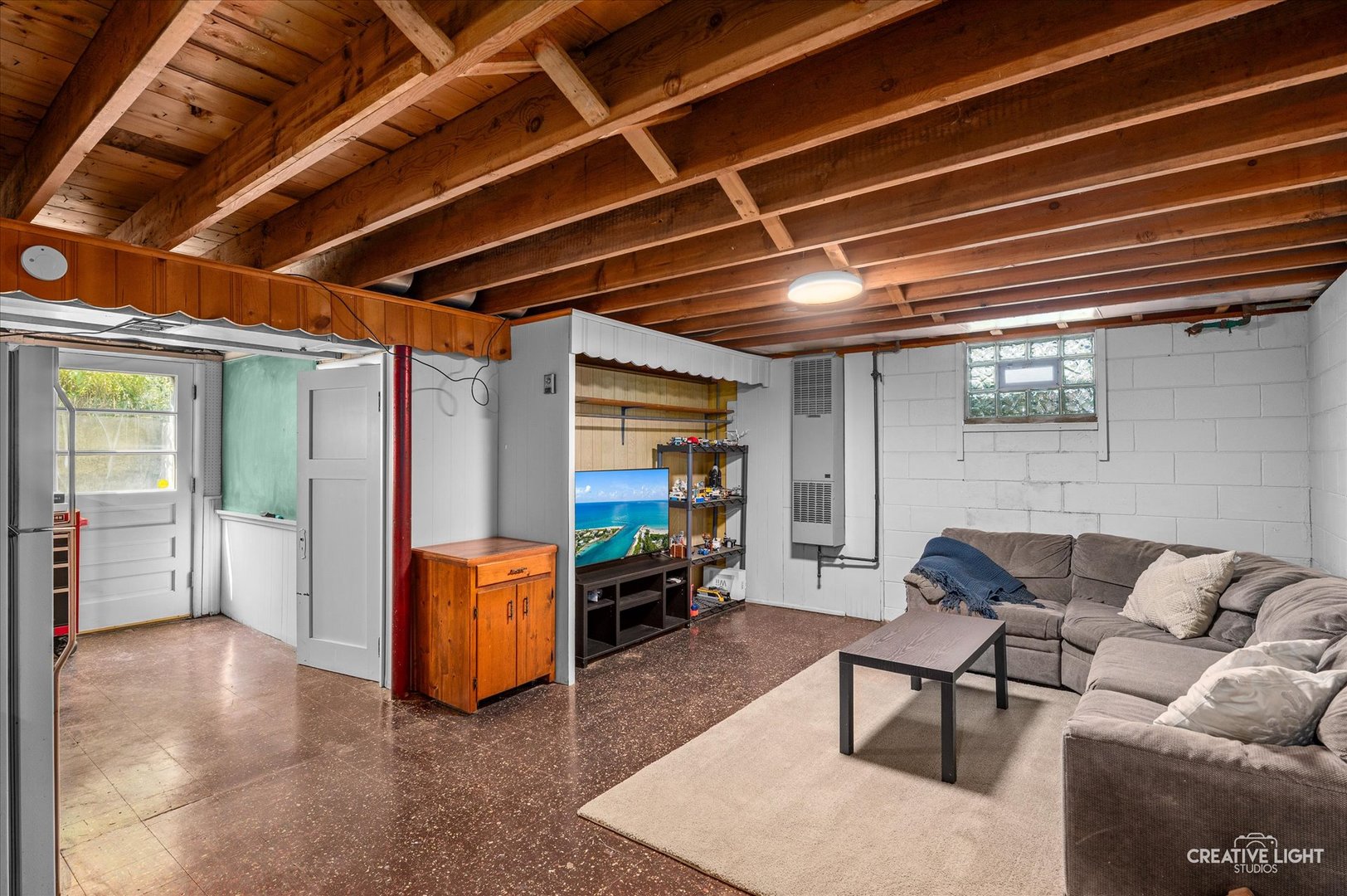 128 S Oakwood Avenue, West Chicago, IL 60185