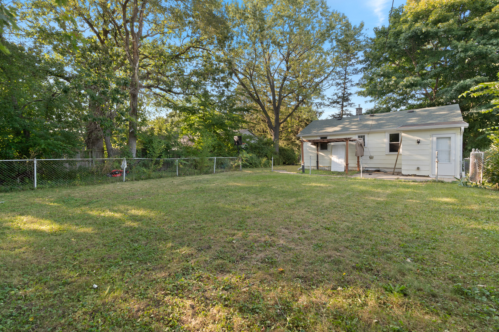 1611 19th Street, Zion, IL 60099
