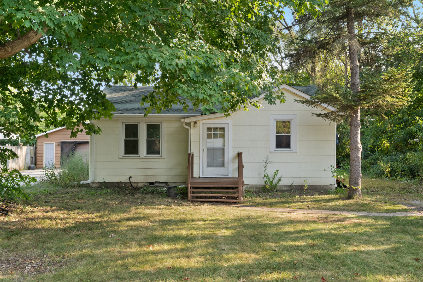 1611 19th Street, Zion, IL 60099