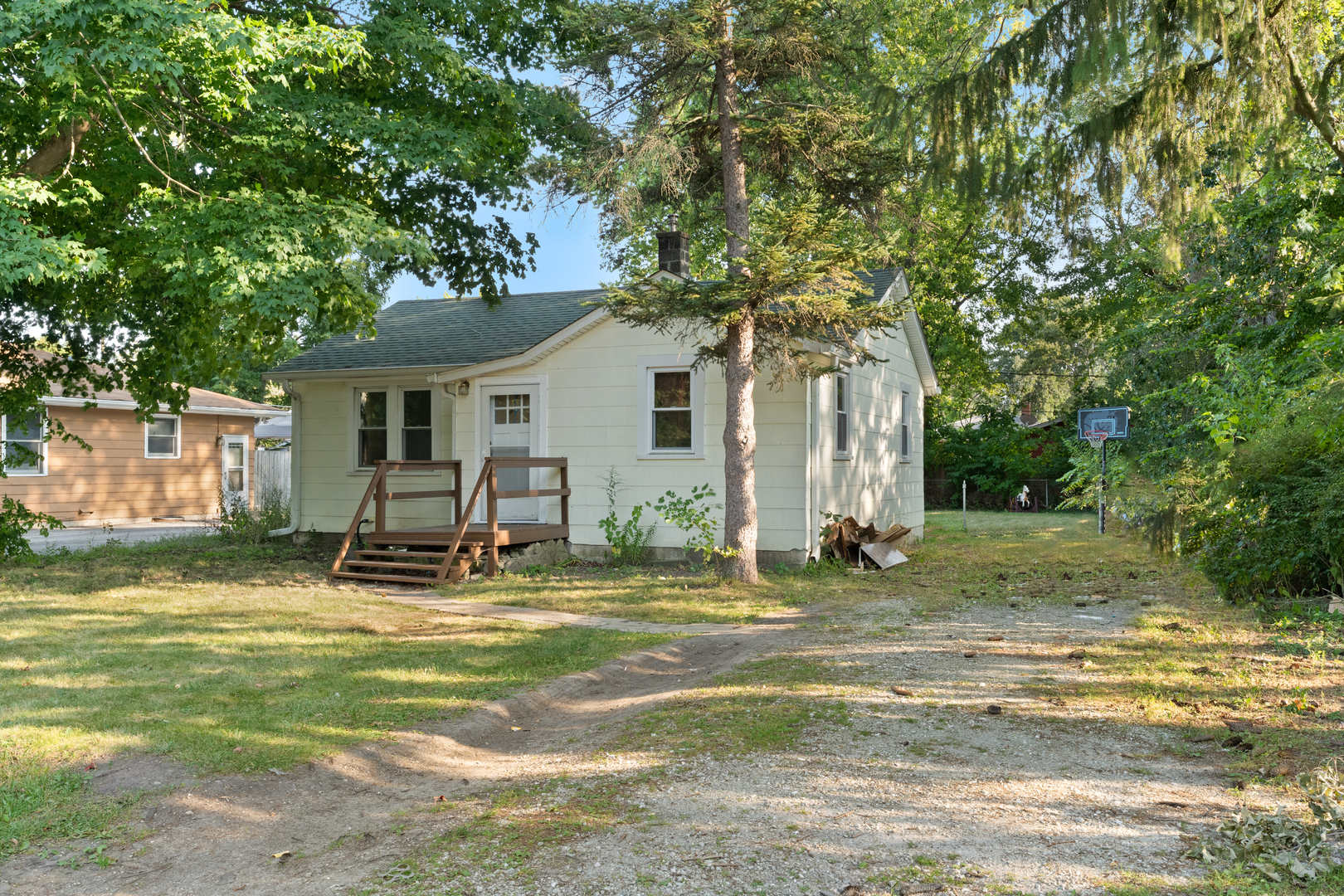 1611 19th Street, Zion, IL 60099